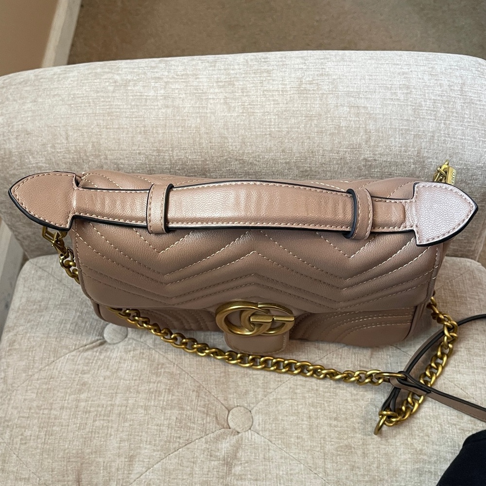 Quilted Chain Crossbody Bag - Picture 9 of 11